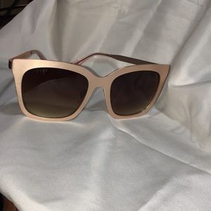 DIFF Ella Rose Gold Metal Sunglasses Like New